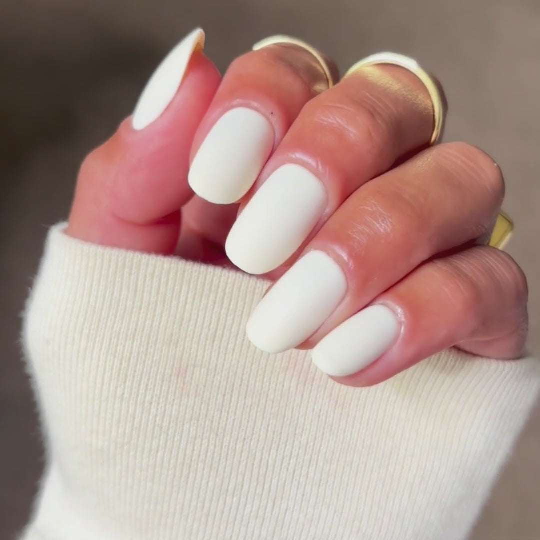 Cream - Oval Sustainable Nails
